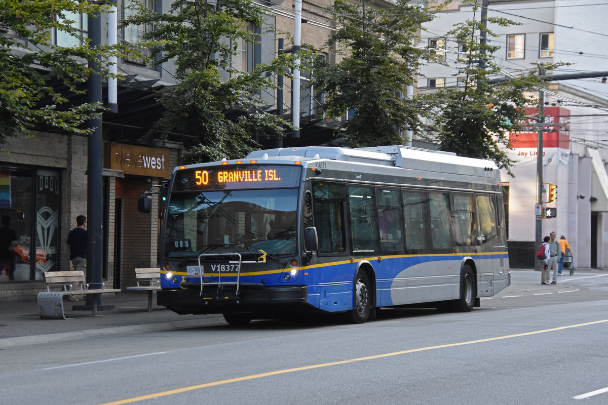 New Flyer Autobus V183072, auf der Linie 50, unterwegs in Vancouver. Die Aufnahme stammt vom 04.08.2019.