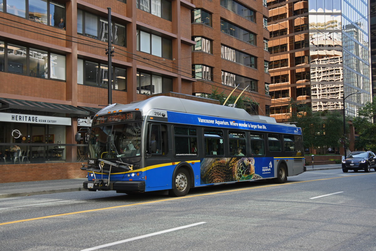 New Flyer Trolleybus E40LFR 2194, auf der Linie 19, unterwegs in Vancouver. Die Aufnahme stammt vom 07.08.2019.