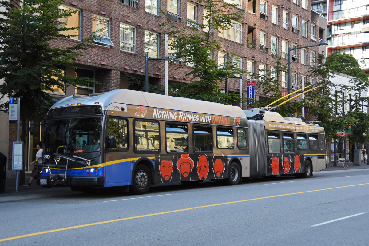 New Flyer Trolleybus E60LFR 2510 unterwegs in Vancouver. Die Aufnahme stammt vom 06.08.2019.