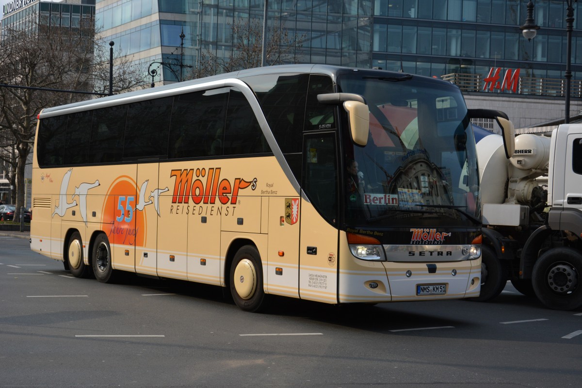 NMS-KM 51 (Setra S 415 HDH / Top Class) unterwegs am 13.03.2015 auf dem Kurfürstendamm in Berlin.
