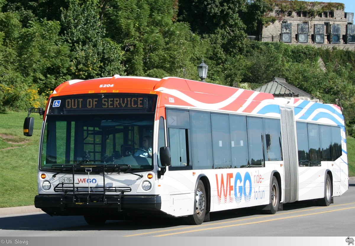 Nova Bus LFX Artic  WEGO # 5206  aufgenommen am 8. September 2013 in Niagara Falls, Ontario / Canada.