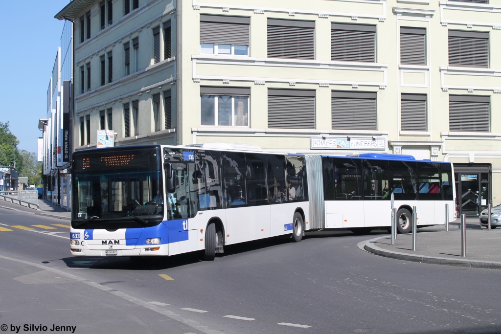 Nr. 633 (MAN A23 Lion's City GL) am 15.6.2014 in Lausanne-Flon. Ein Grossteil der Lausanner Diesel-/Gasbusflutte wurde im Jahre 2014 durch MAN-Dieselbusse ersetzt.