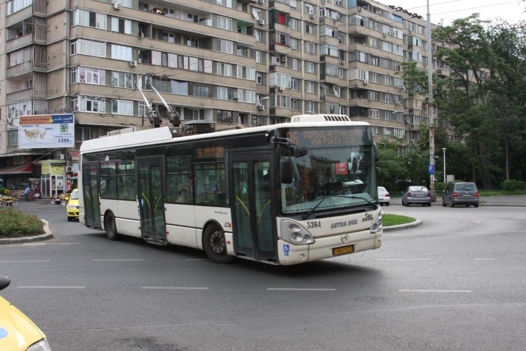 O-Bus mit der Bezeichnung Astra Bus am 15.5.2015 vor dem Bahnhof Gare de Nord in Bukarest.