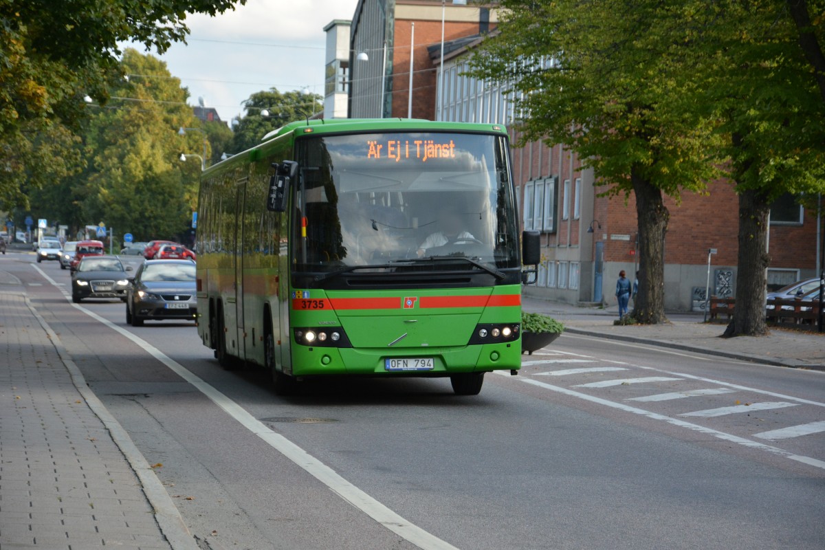 OFN 794 (Volvo 8700) am Bahnhof Eskilstuna am 17.09.2014.
