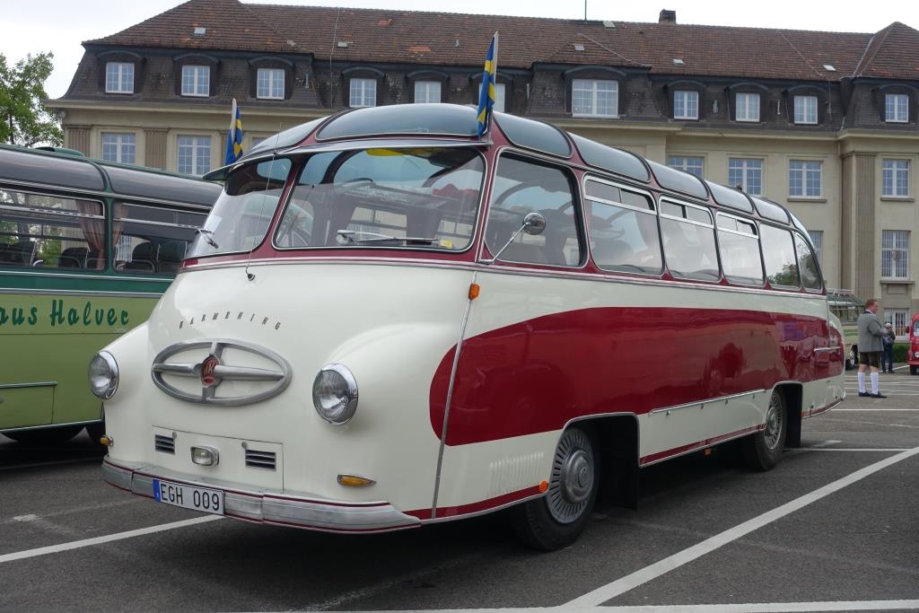 Oldtimer Harmening HKB (deutscher Karosseriebauer, der bis 1960 Busse gebaut hat), Bj. 1957, 5. Europatreffen historischer Omnibusse in Speyer 22.04.2017