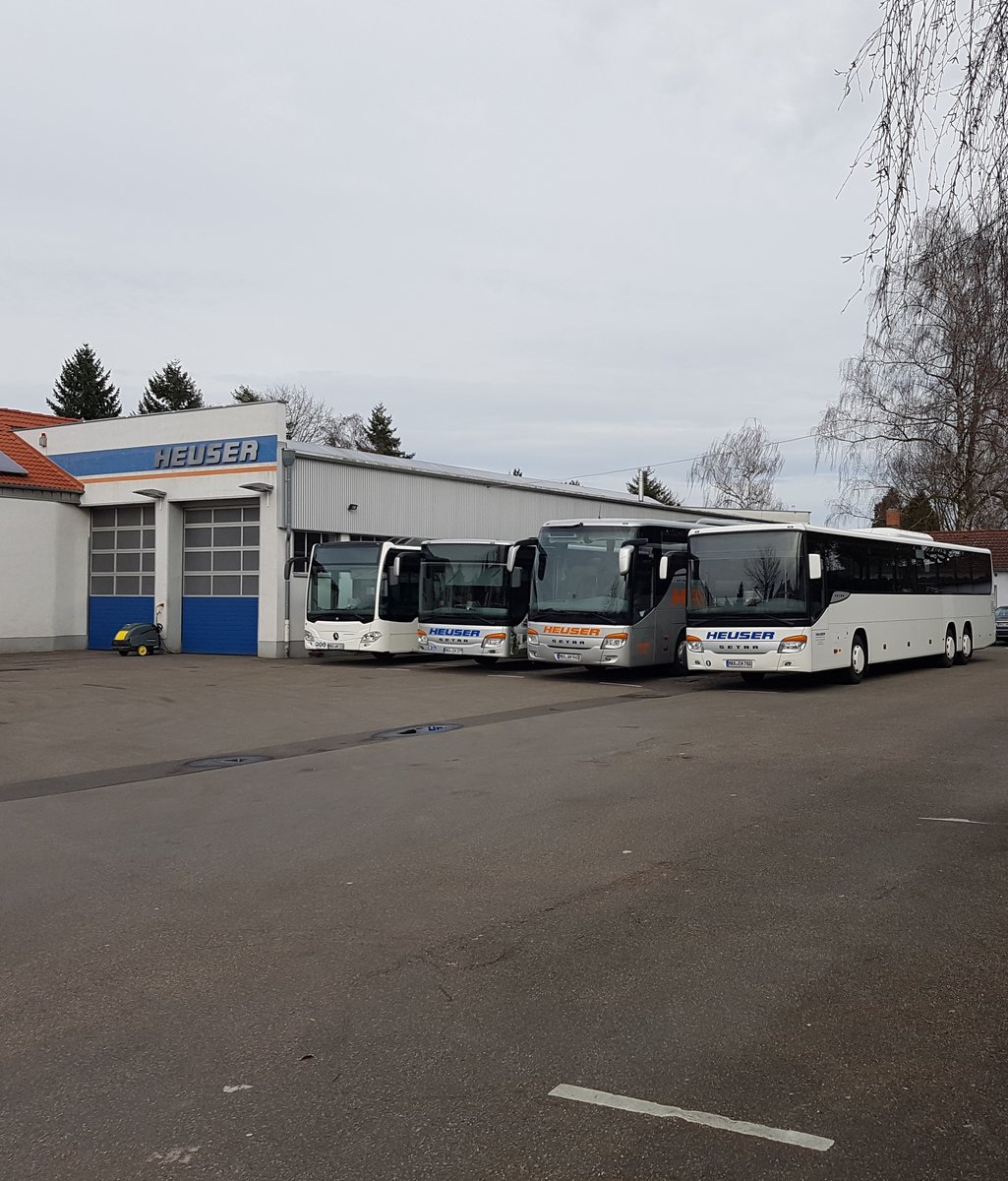 Omnibusunternehmen Heuser Mercedes Benz Citaro C2, zwei Setra Überlandbusse und ein Setra Reisebus am 03.03.17 in Langenselbold vom Gehweg aus fototgrafiert