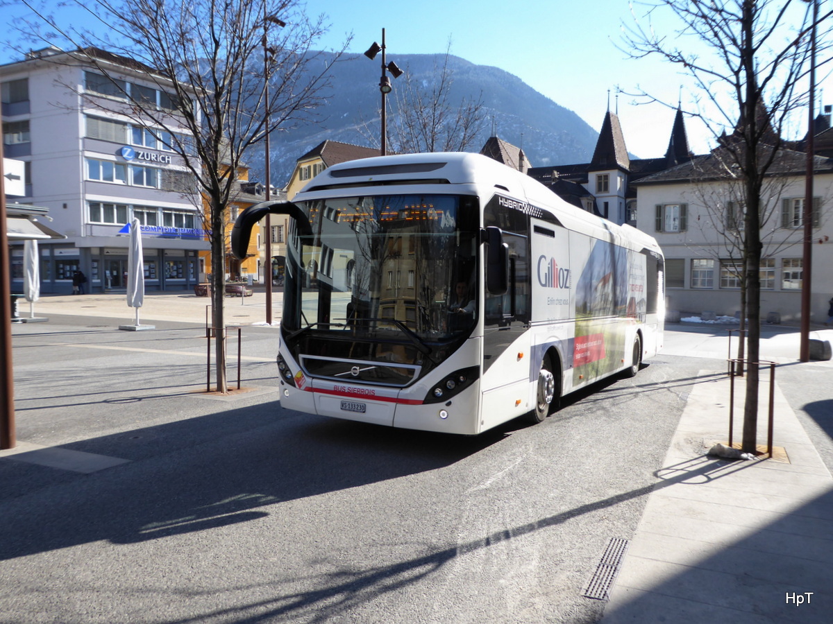 Ortsbus Sierre - Volvo 7900 Hybrid VS 133230 unterwegs auf der Linie 2 in der Stadt Sierre am 16.02.2016