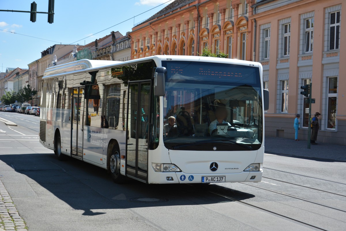 P-AC 137 auf der Linie 614 nach Gutenpaaren unterwegs. Aufgenommen am 12.06.2014 Platz der Einheit.