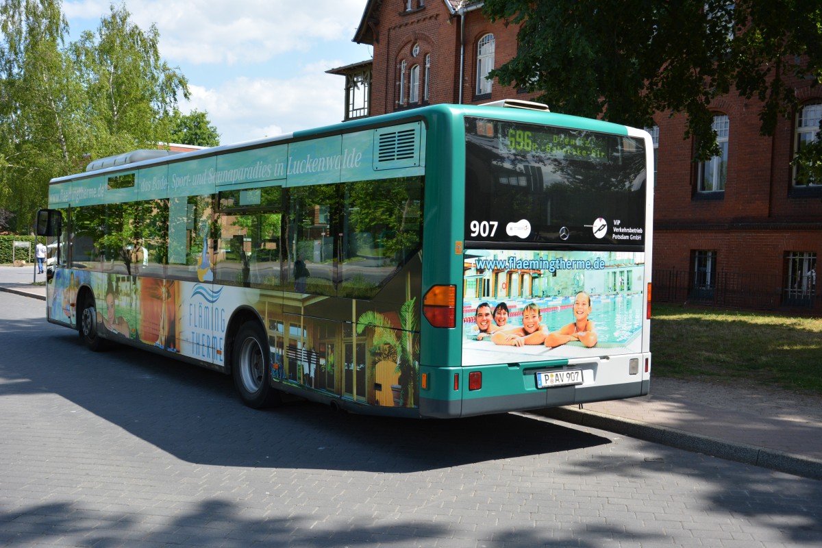 P-AV 907 am Bahnhof Griebnitzsee. Aufgenommen am 17.06.2014.