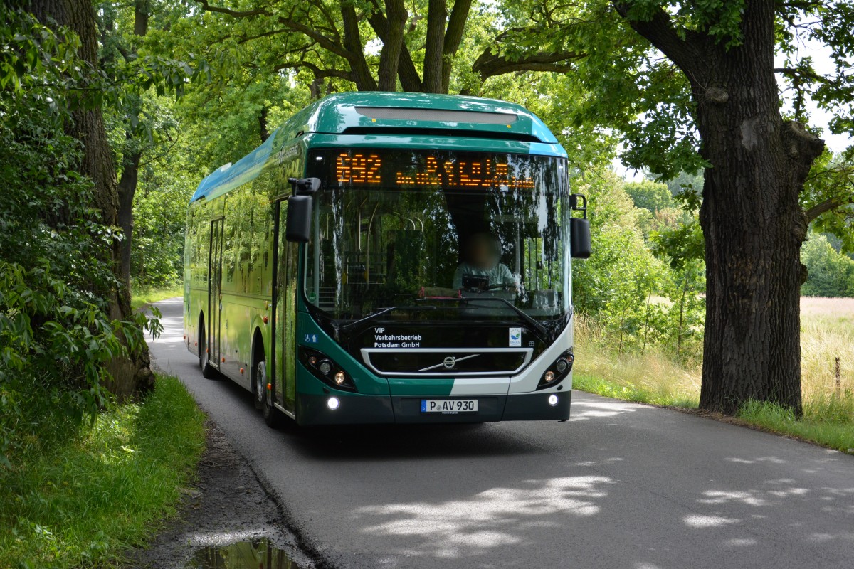 P-AV 930 am 26.06.2014 an der Rückertstraße.