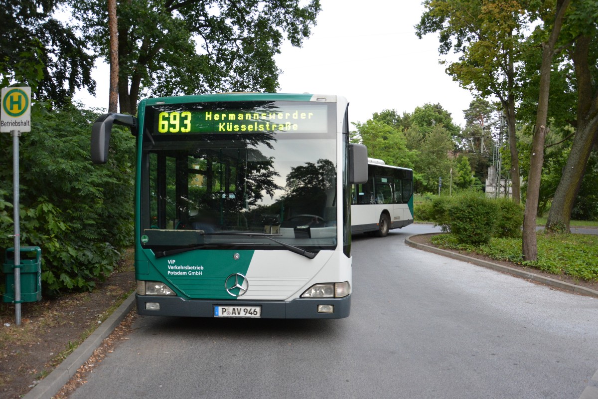 P-AV 946 aufgenommen am 16.06.2014 an der Betriebshaltestelle Bahnhof Rehbrücke.