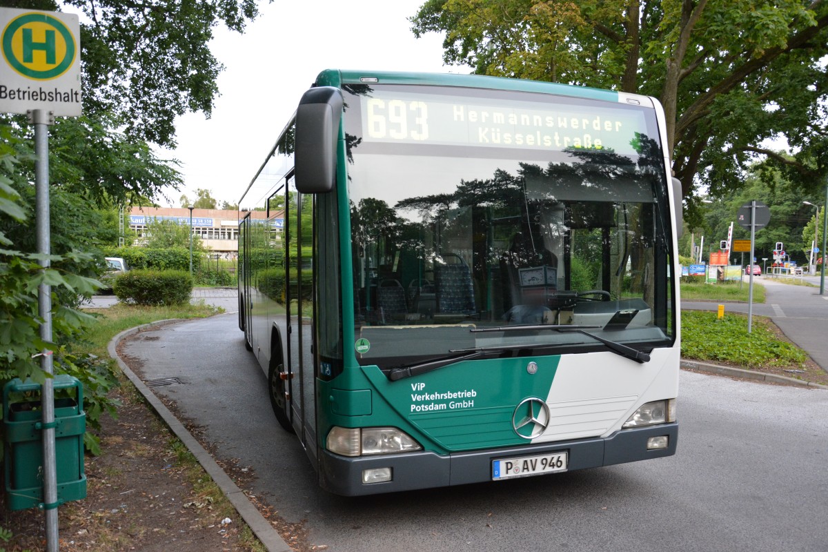 P-AV 946 aufgenommen am 16.06.2014 an der Betriebshaltestelle Bahnhof Rehbrücke.