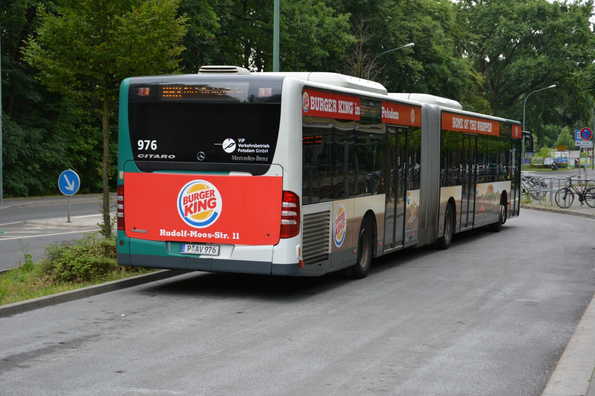 P-AV 976 steht am 05.07.2014 am Bahnhof Rehbrücke.