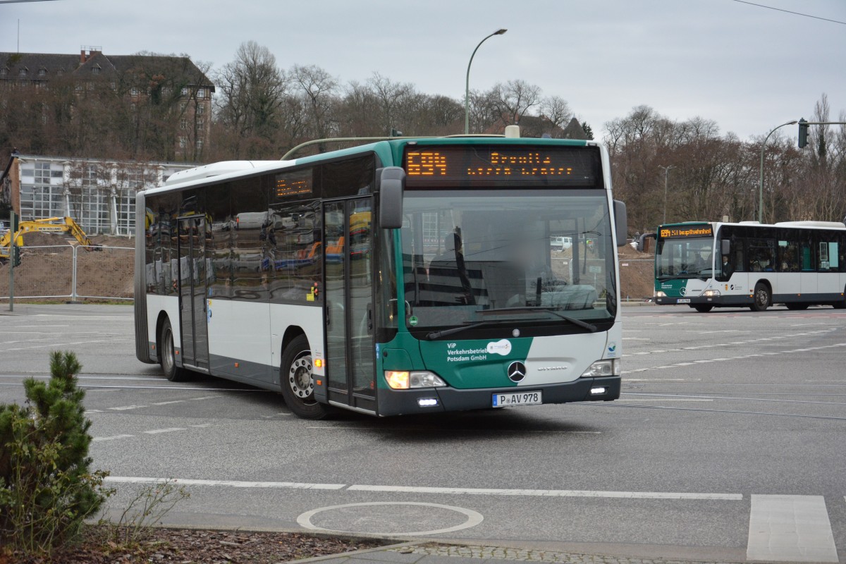 P-AV 978 (Mercedes Benz Citaro) ist am 15.12.2015 unterwegs Richtung Drewitz. Aufgenommen am Hauptbahnhof Potsdam.
