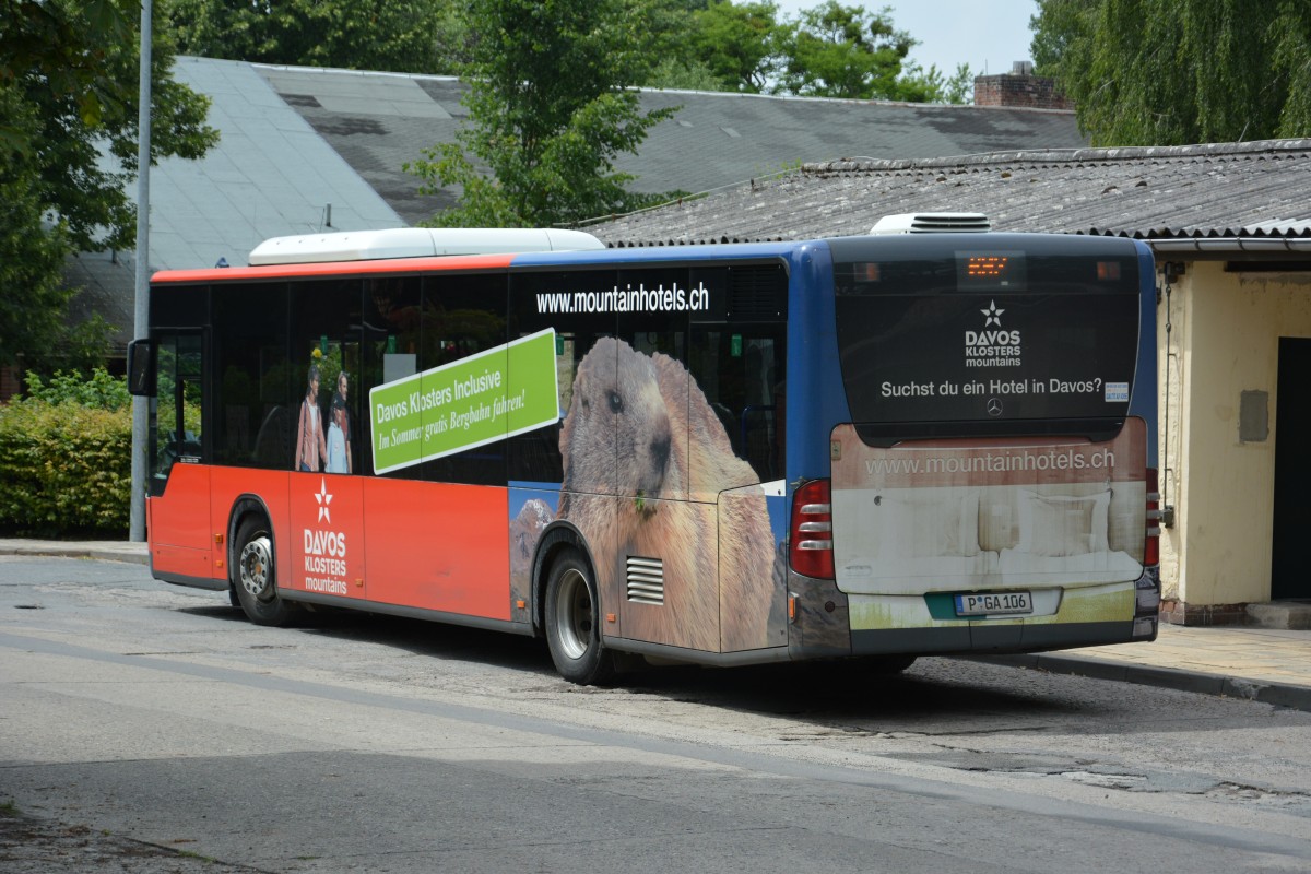 P-GA 106 ist am 26.06.2014 auf der Linie 692 unterwegs.