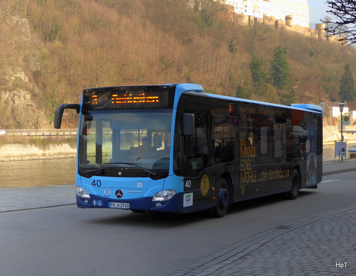 Passau - Mercedes Citaro  Nr.40  PA.A  2740 unterwegs an der Donau am 05.12.2015