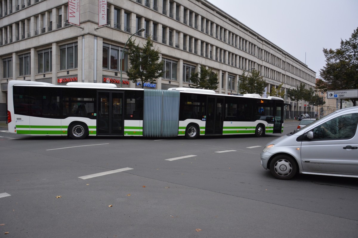 PM-E 264 (Mercedes Benz O530 Citaro 2 Ü) fährt am 25.10.2014 für die VIP Schienenersatzverkehr. Aufgenommen Platz der Einheit.
