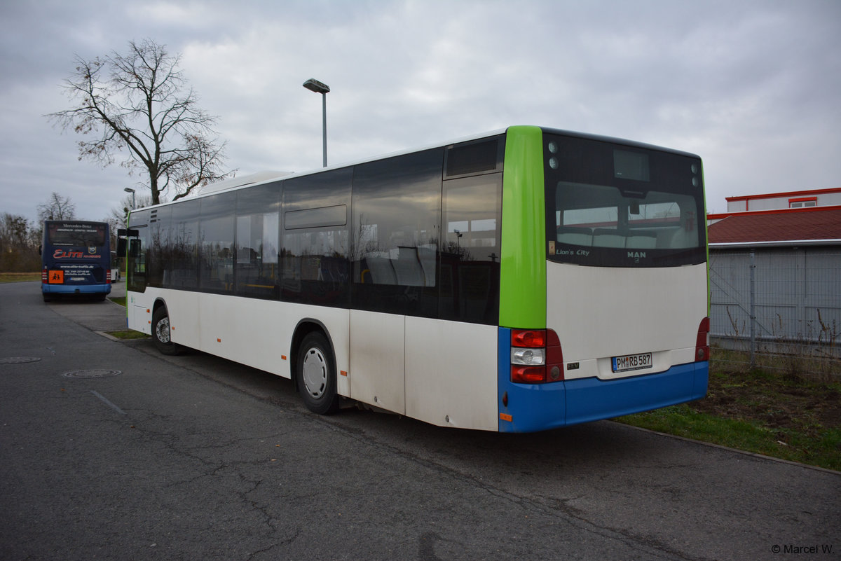 PM-RB 587 wurde am 08.12.2018 vor dem Betriebshof in Stahnsdorf aufgenommen. Aufgenommen wurde ein MAN Lion's City.