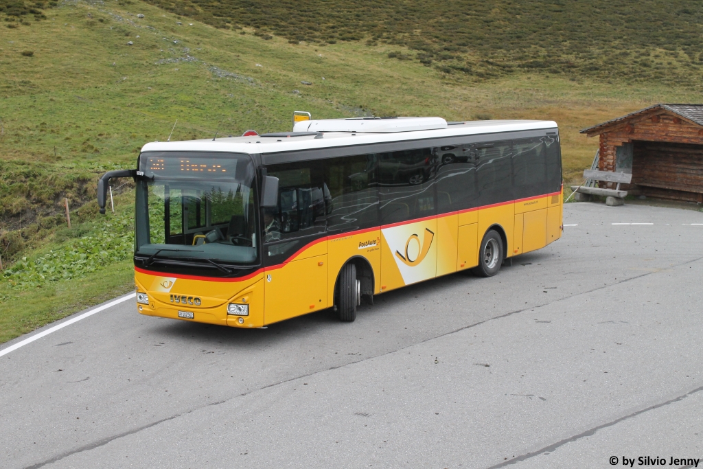 Postatuo/Regie Thusis GR 102 562 (Iveco Irisbus Crossway 10.8LE) am 13.9.2017 in Tschappina, Glaspass