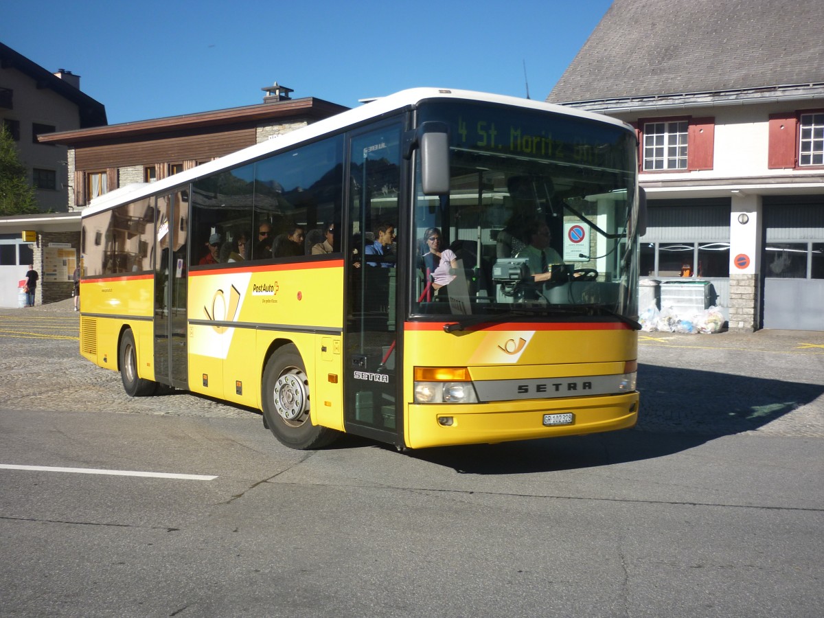 PostAuto Graubnden, 7000 Chur: Setra S 313 UL GR 102'328, am 31. Juli 2013 bei 7516 Maloja Posta (GR) 

