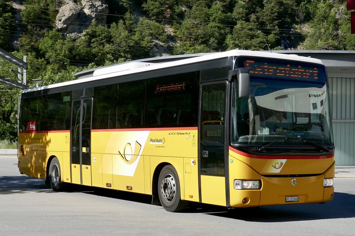 PostAuto Irisbus Crossway 12m 'VS 372 648' die am 16.6.19 in Leuk abfährt Richtung Erschmatt um ein Tamboren und Pfeifer Verein (TPV) abzuholen.