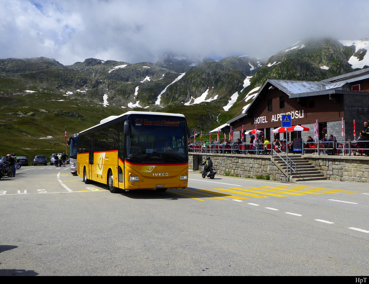 Postauto - Iveco Irisbus Crossway  BE  476689 auf dem Grimselpass am 21.07.2019