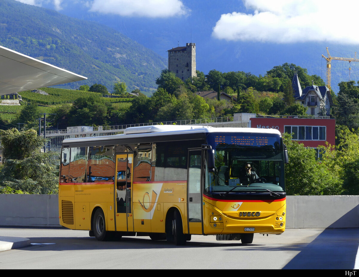 Postauto - Iveco Irisbus Crossway VS 75035 unterwegs in Sierre am 21.09.2021