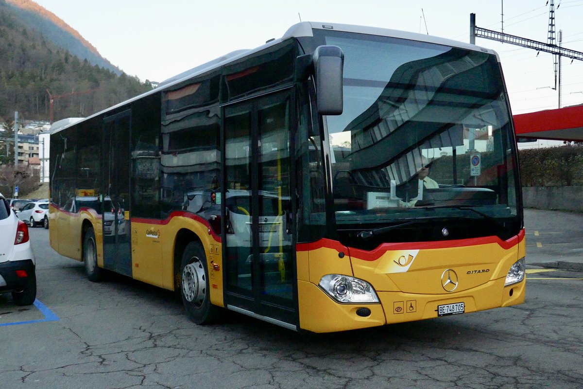 PostAuto MB C2 K 'BE 748 705' vom PU Nicolas Tobler SA, Rebeuvelier am 15.2.19 beim Bhf Moutier.