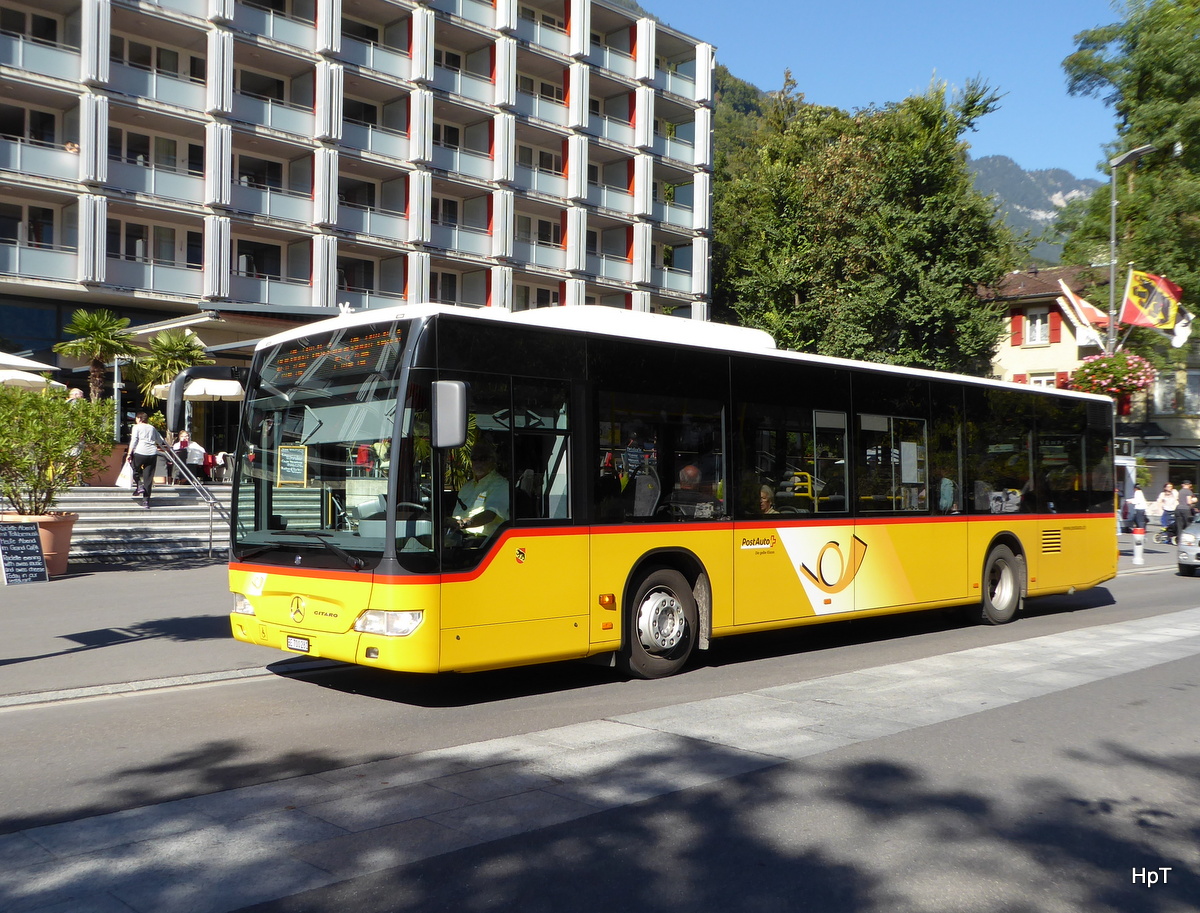 Postauto - Mercedes Citaro  BE  700281 unterwegs in Interlaken am 21.09.2015