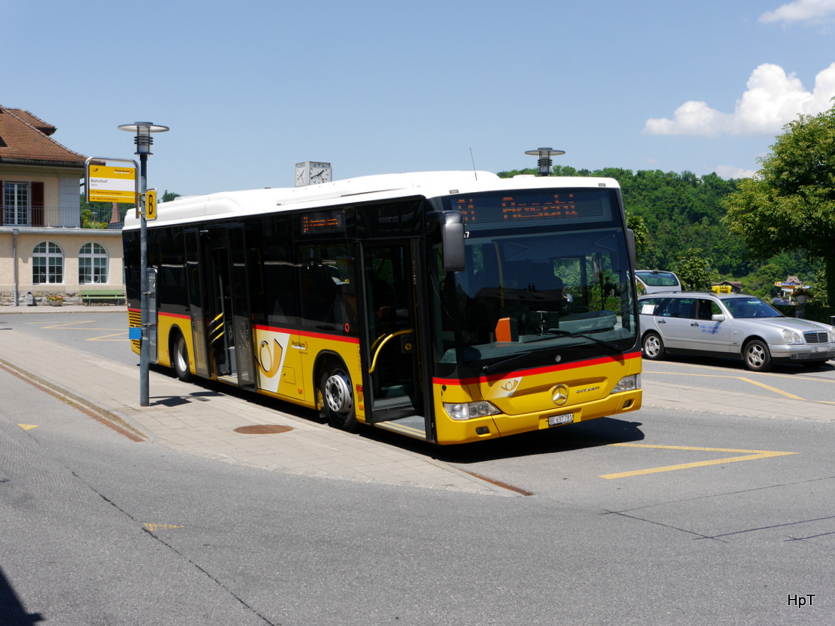 Postauto - Mercedes Citaro  BE  637781 in Spiez am Warten auf fahrgäste am 27.05.2017