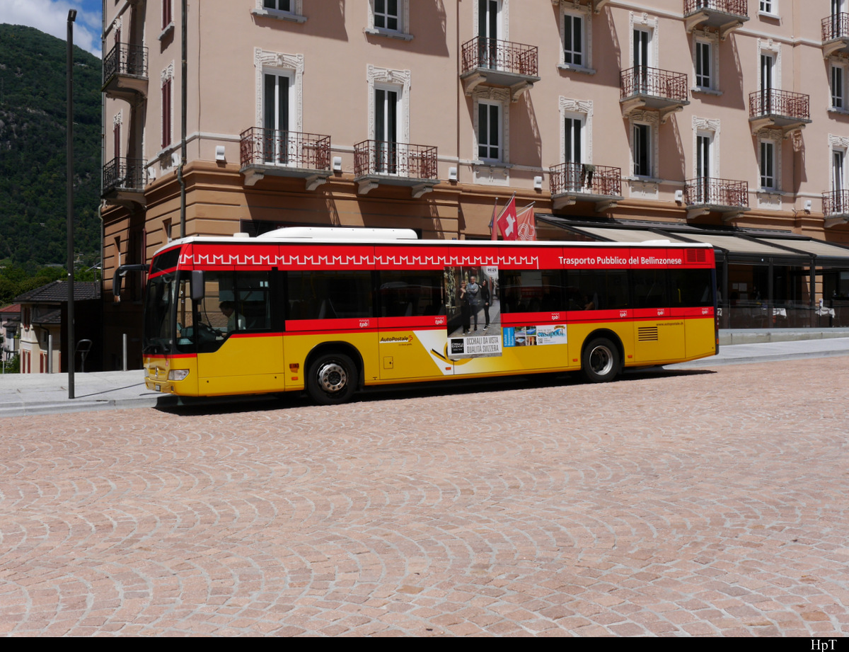 Postauto - Mercedes Citaro TI 228016 unterwegs in der Stadt Bellinzona am 17.07.2020