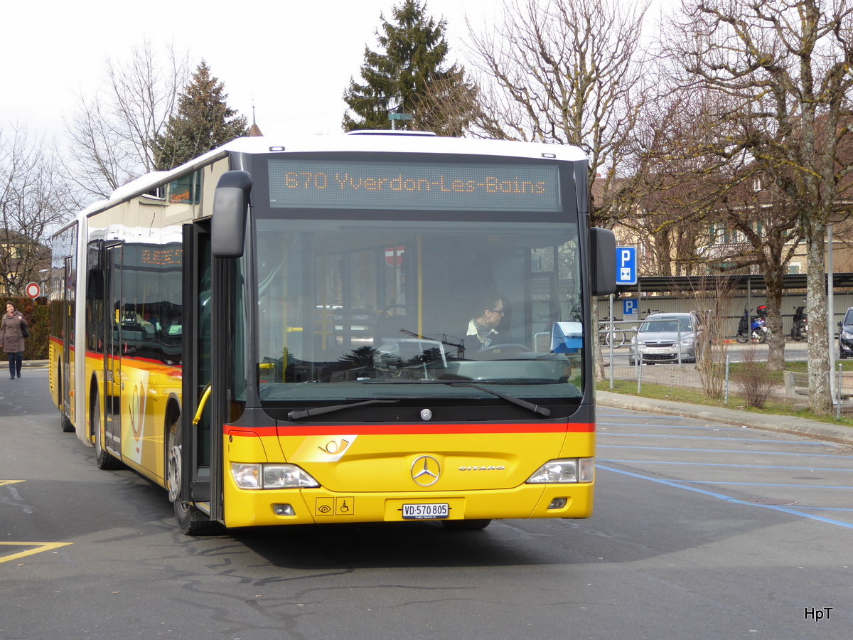 Postauto - Mercedes Citaro VD 570805 beim Bahnhof in Echallens am 18.02.2016