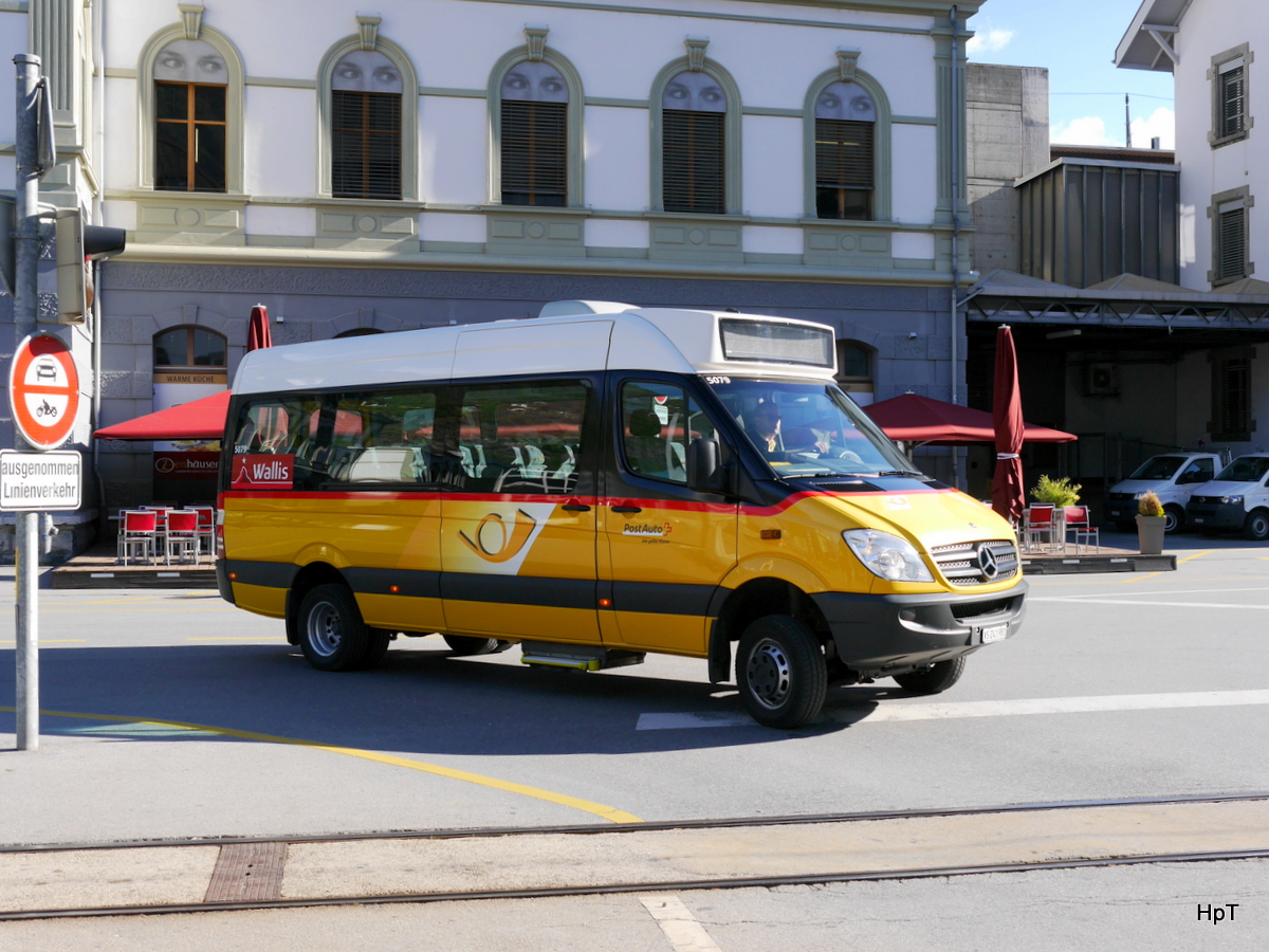 Postauto - Mercedes Sprinter  VS  241981 unterwegs in Brig am 05.05.2017