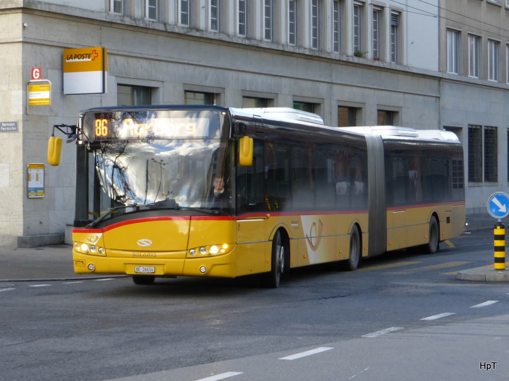 Postauto - Solaris Umbino 18  BE 26614 unterwegs auf der Linie 86 in der Stadt Biel am 20.12.2014