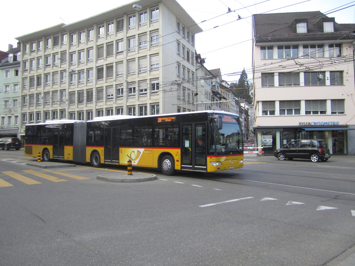 Postauto/Eurobus Nr. 4 (Mercedes Citaro Facelift O530G) am 25.4.2020 in St.Gallen, Marktplatz