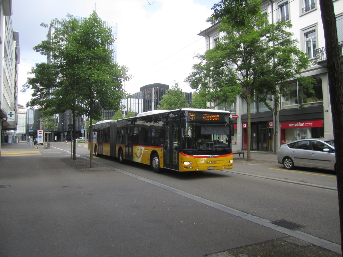 Postauto/PU Eurobus Nr. 10 (MAN A23 Lion's City G) verlässt am 23.6.2019 den Bahnhof St. Gallen