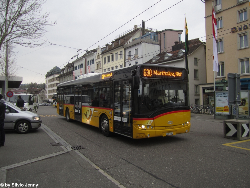 Postauto/PU Rattin Nr. 297 (Solaris Urbino 12) am 9.4.2016 beim Bhf. Schaffhausen