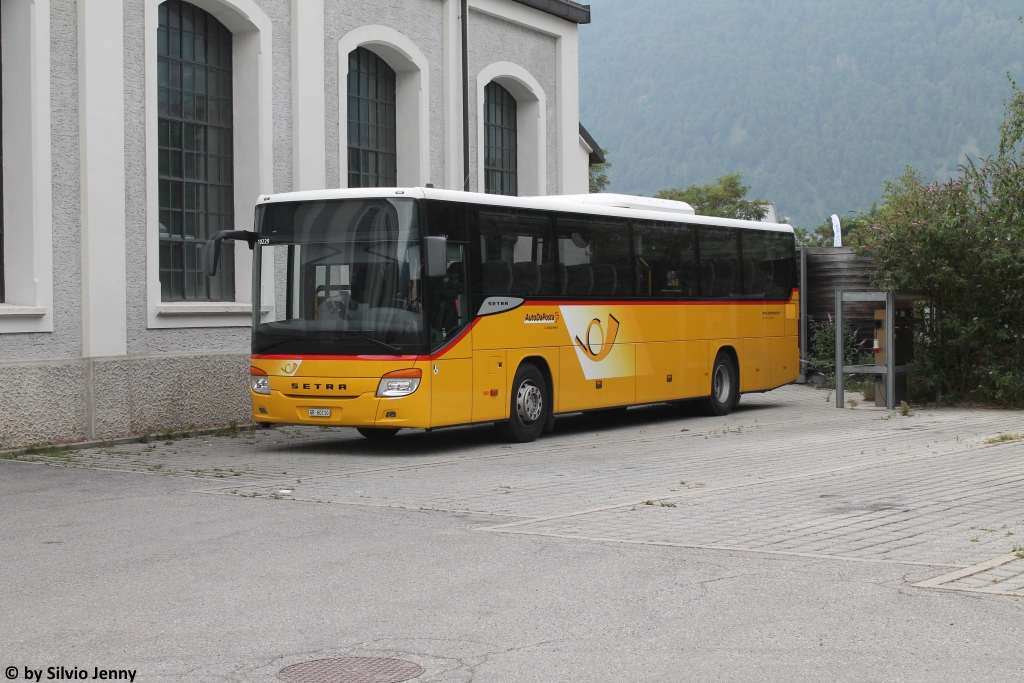 Postauto/PU Terretaz GR 60110 (Setra S415H) am 1.9.2017 beim Bhf. Mals/Malles im Vinschgau
