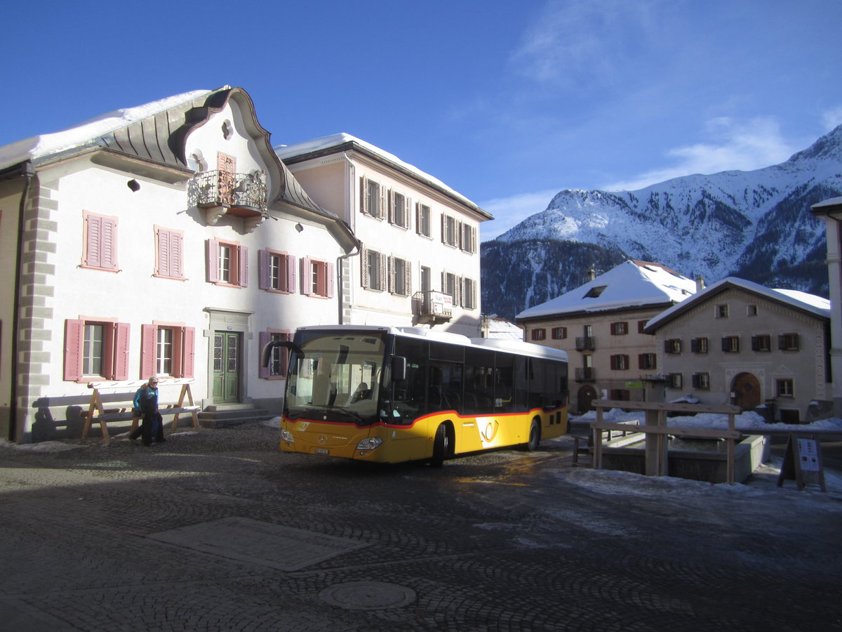 Postauto/Regie Scuol GR 102 343 (Mercedes Citaro C2 O530LE) am 21.1.2020 in Sent, Plaz