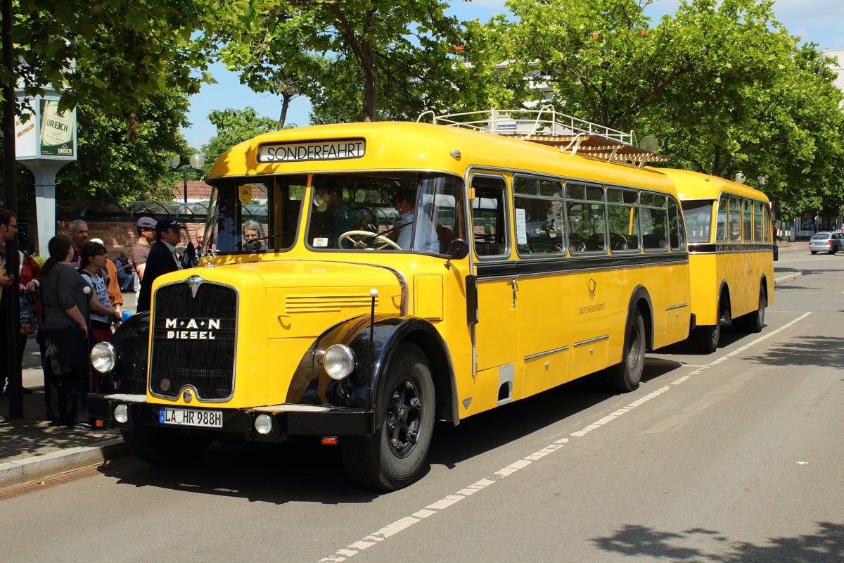 Postomnibus MAN MKN 26 mit Hubertia-1953-Aufbau und Kässbohrer-Anhänger PA 5 am 31.05.2014 in Bad Dürkheim