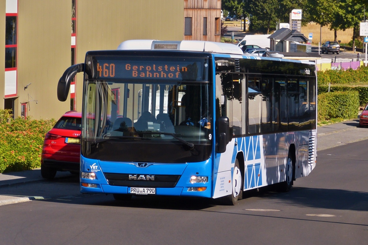 PRü A 790, MAN Lion’s City des VRT, bedient die Grenzüberschreitende Strecke 460, von Gerolstein Bahnhof nach Clervaux Bahnhof, aufgenommen in Marnach. 08.2022