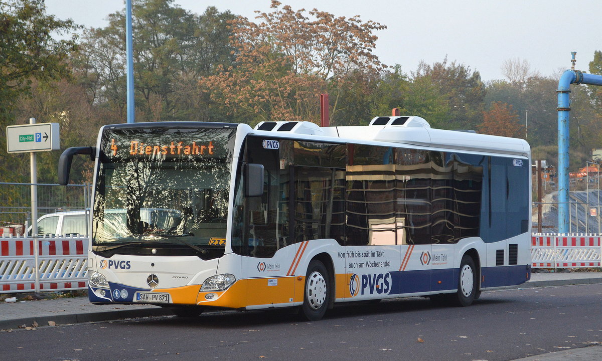 PVGS Personenverkehrsgesellschaft Altmarkkreis Salzwedel mbH mit einem MB O530 Citaro 2 LE Ü Wagen 212 als Linie 4 pausierend Magdeburg ZOB am 24.10.19