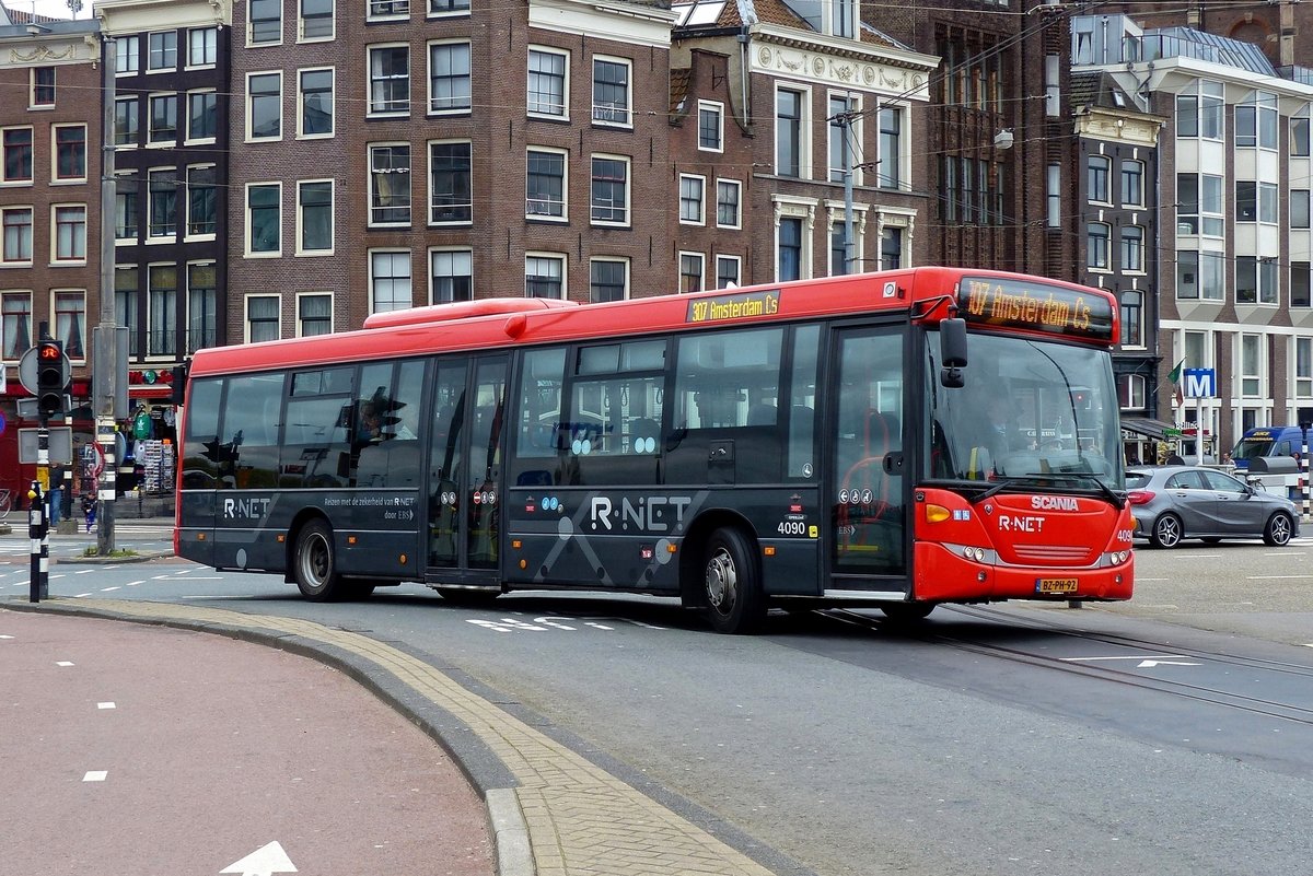 R-net, Linie 307 mit einem Scania OmniLink '4090', Amsterdam im April 2015.