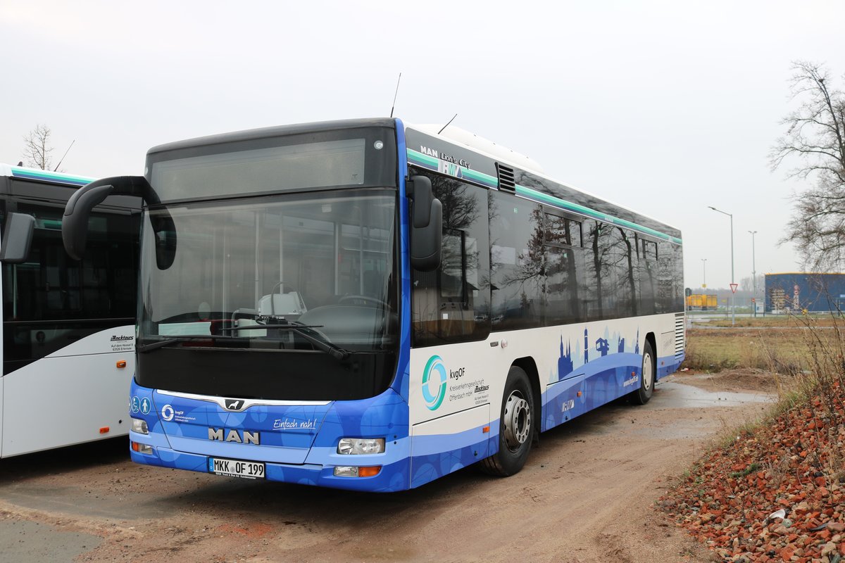 RackTours MAN Lions City am 31.12.18 in Erlensee auf dem ehemaligen Fliegerhorst der US Army. Dort stehen viel Busse von RackTours und BRHVias Bus. Ich durfte durch Nachfrage eines Mitarbeiters Fotos machen. Dieser Bus wird im Landkreis Offenbach eingesetzt
