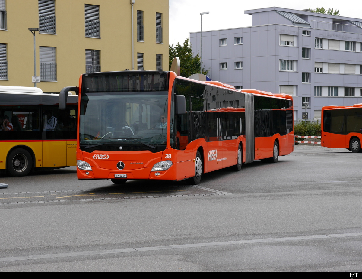 RBS - Mercedes Citaro  Nr.38  BE 534338 unterwegs als Bahnersatz für die SBB + BLS auf der Linie Lyss nach Münchenbuchsee Hier bei der Provisorischen Haltestelle in Lyss am 21.07.2018 