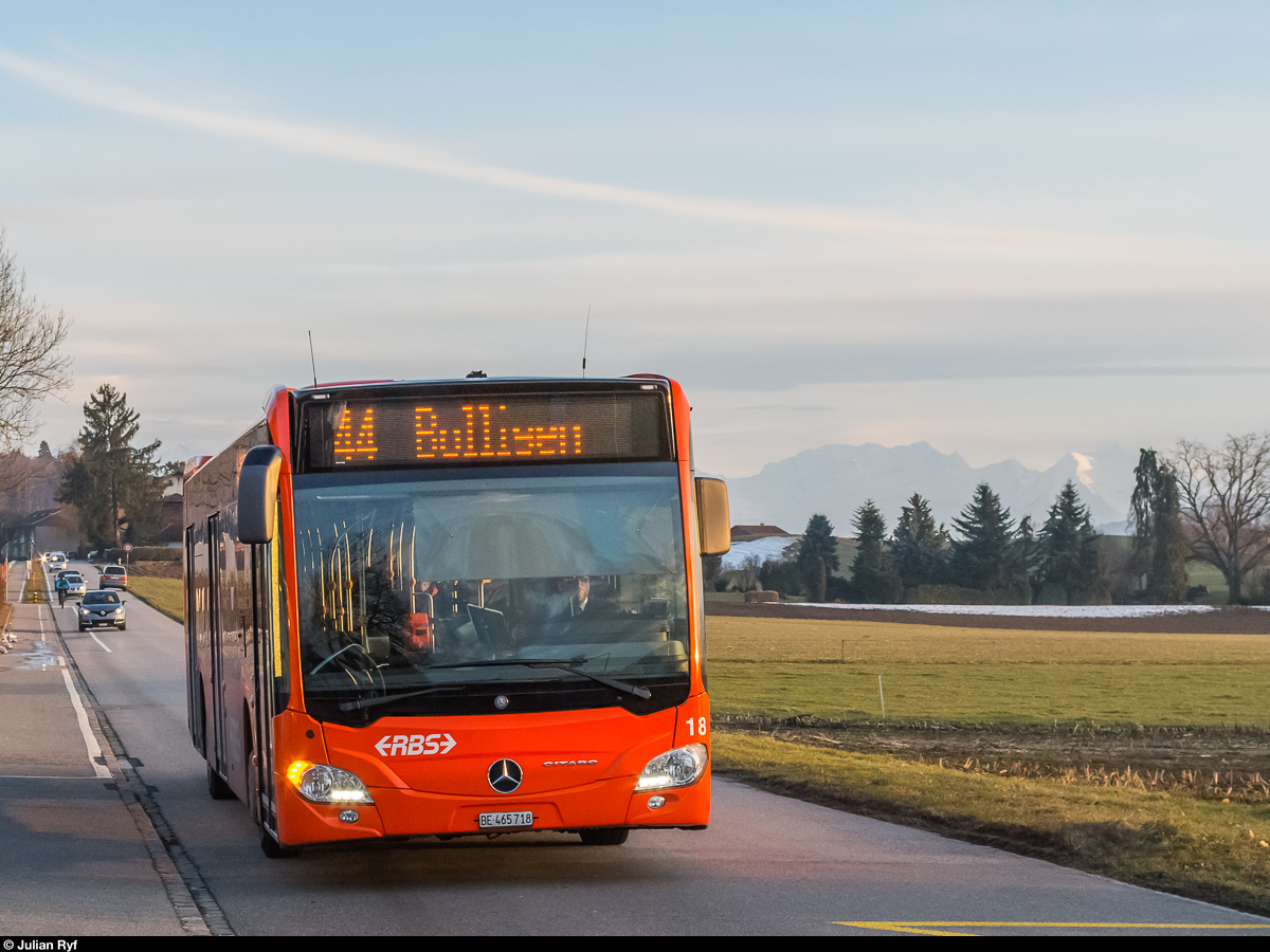 RBS Wagen 18 erreicht am 11. Februar 2017 die Haltestelle Ostermundigen Freibad.