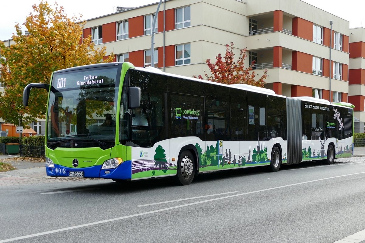 Regiobus Potsdam -Mittelmark mit dem Mercedes -Benz Citaro C2 Gn /PM-RB 383, auf der Linie 601. Teltow Stadt im Oktober 2019.