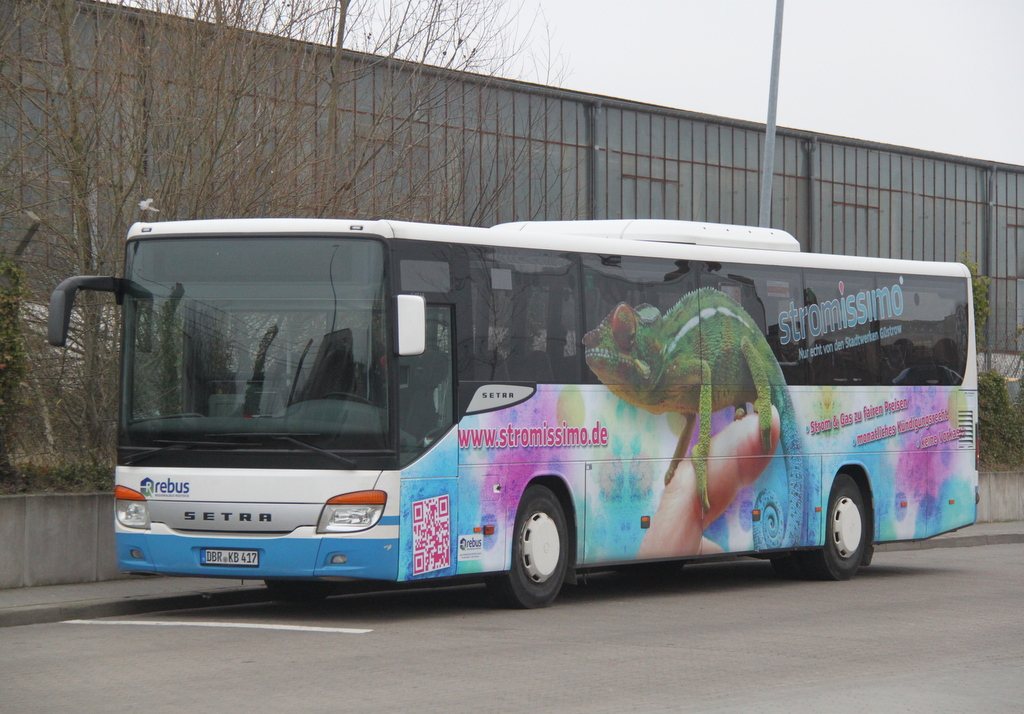 Regionalbus Rostock-ReBus Sestra stand mit Werbung fr Stromissimo 
in Hhe Rostock Hbf/Sd.24.01.2015