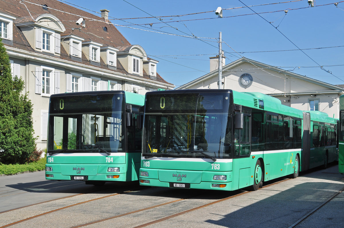 Reserve MAN Busse 784 und 763 stehen auf dem Hof des Depots Dreispitz. Die Aufnahme stammt vom 17.05.2017.