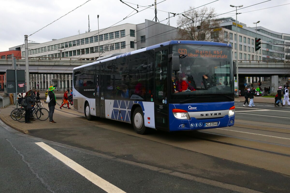 RNN Setra Überlandbus am 12.02.24 in Mainz Hauptbahnhof